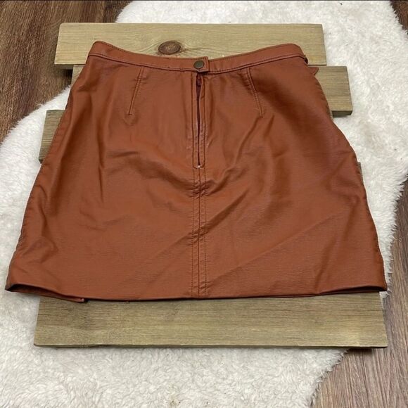 Free People Midnight Magic Faux Leather Mini Skirt with Slit Size 2 - Picture 4 of 8